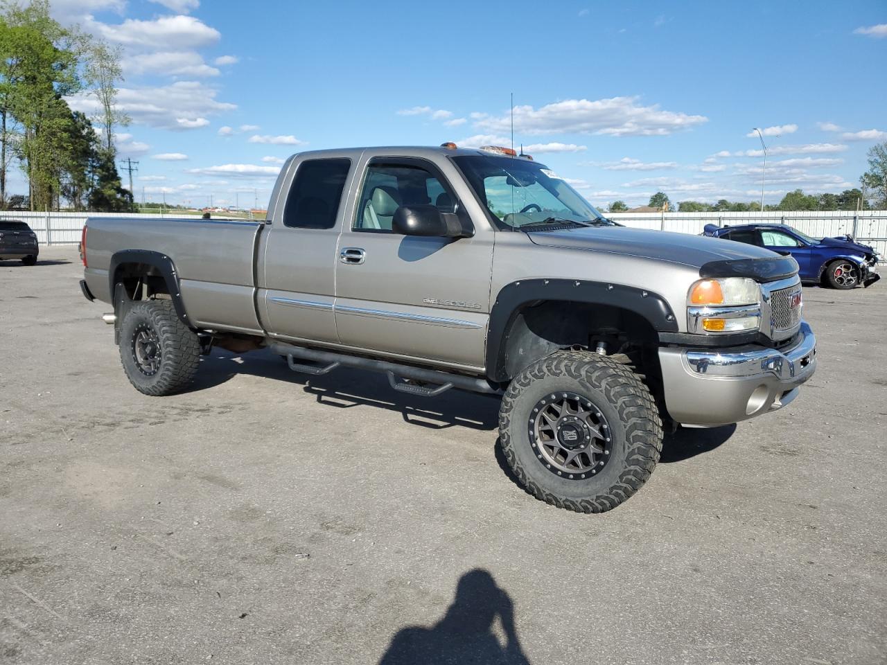 Photo 3 VIN: 1GTHK29G13E246247 - GMC SIERRA 