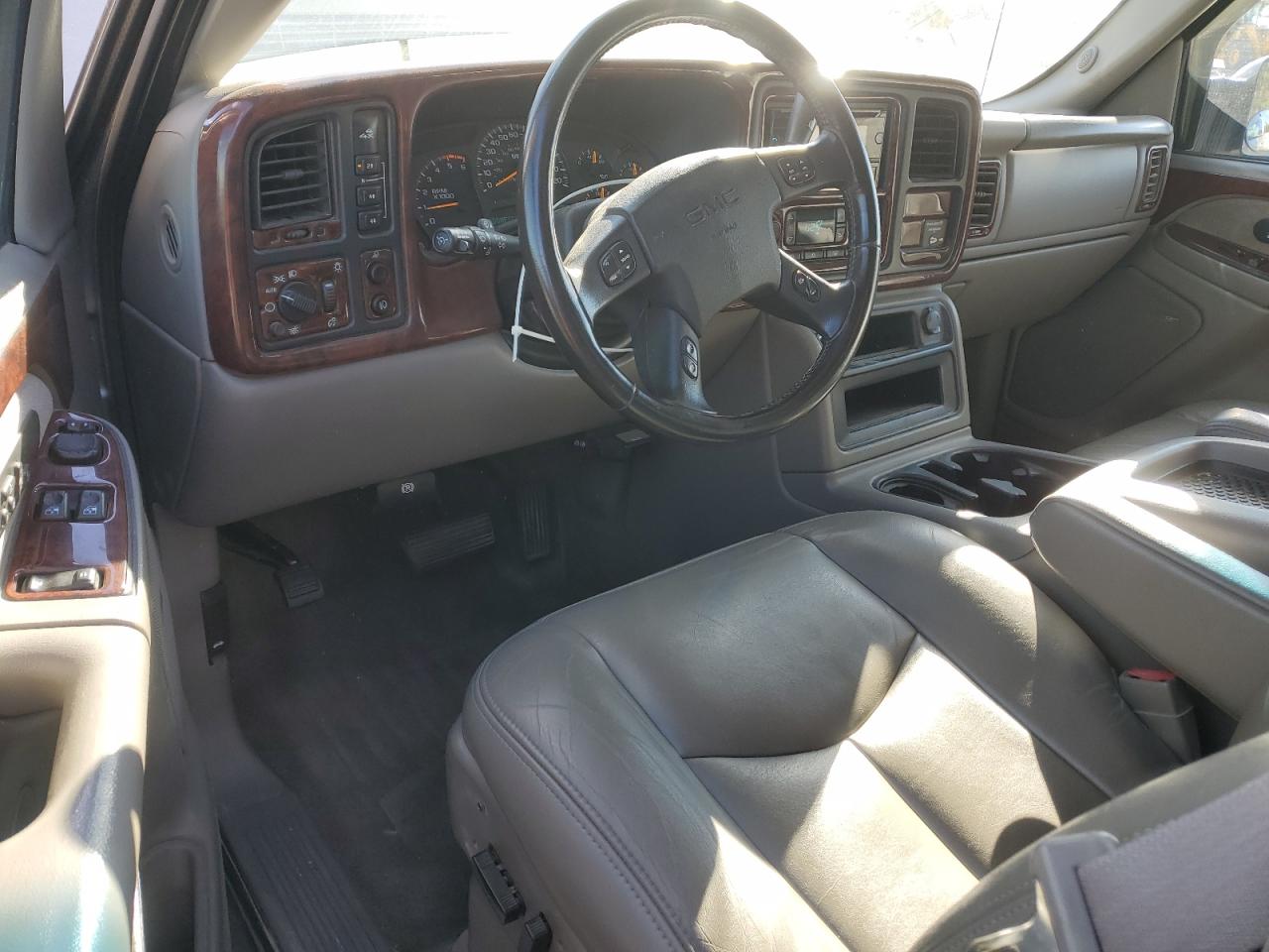 Photo 7 VIN: 1GTHK29G13E246247 - GMC SIERRA 