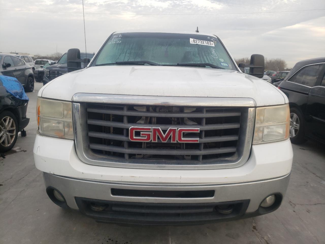 Photo 4 VIN: 1GTHK29K18E135547 - GMC SIERRA 