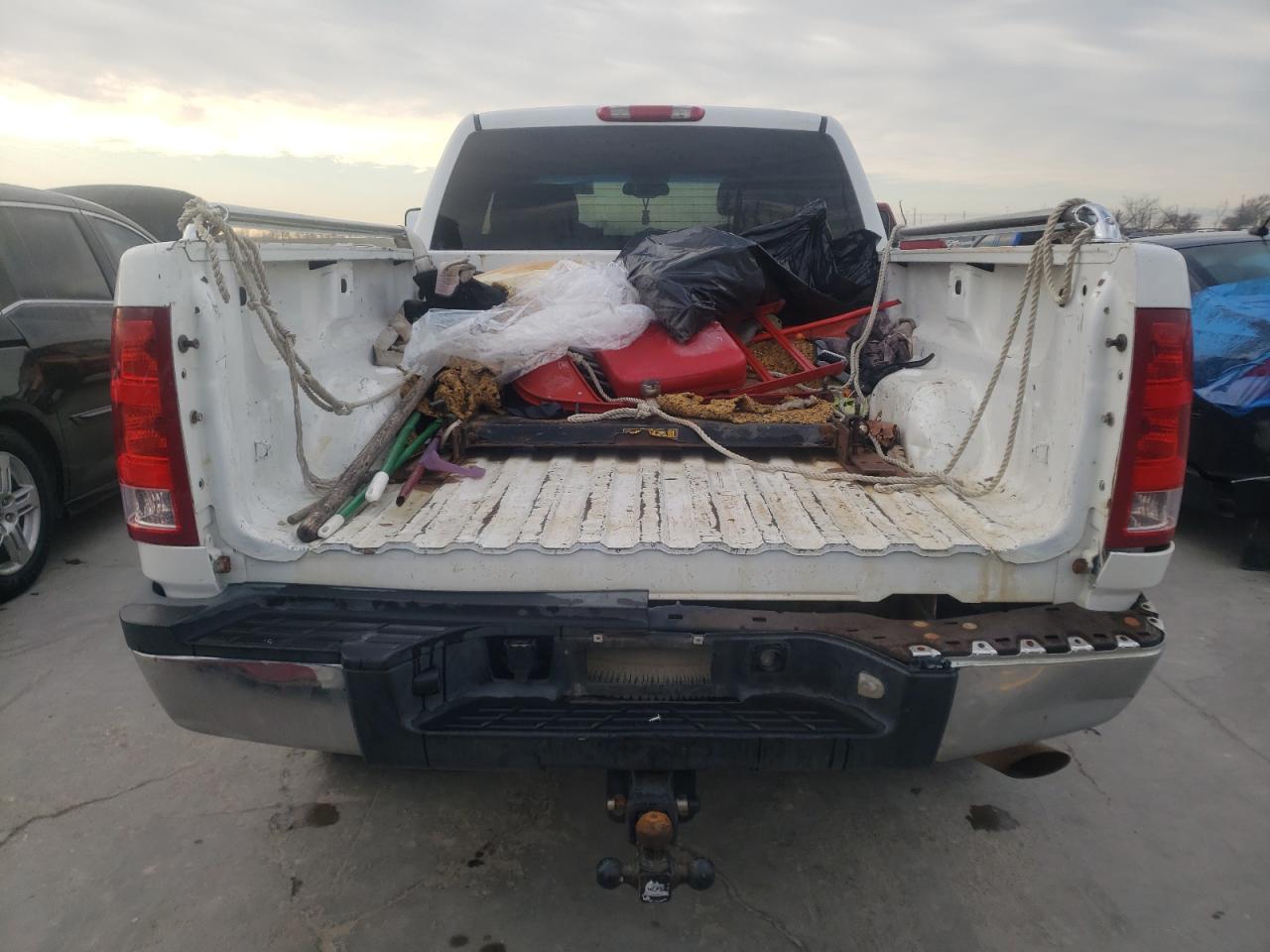 Photo 5 VIN: 1GTHK29K18E135547 - GMC SIERRA 