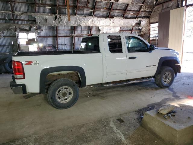 Photo 2 VIN: 1GTHK29K58E133445 - GMC SIERRA 