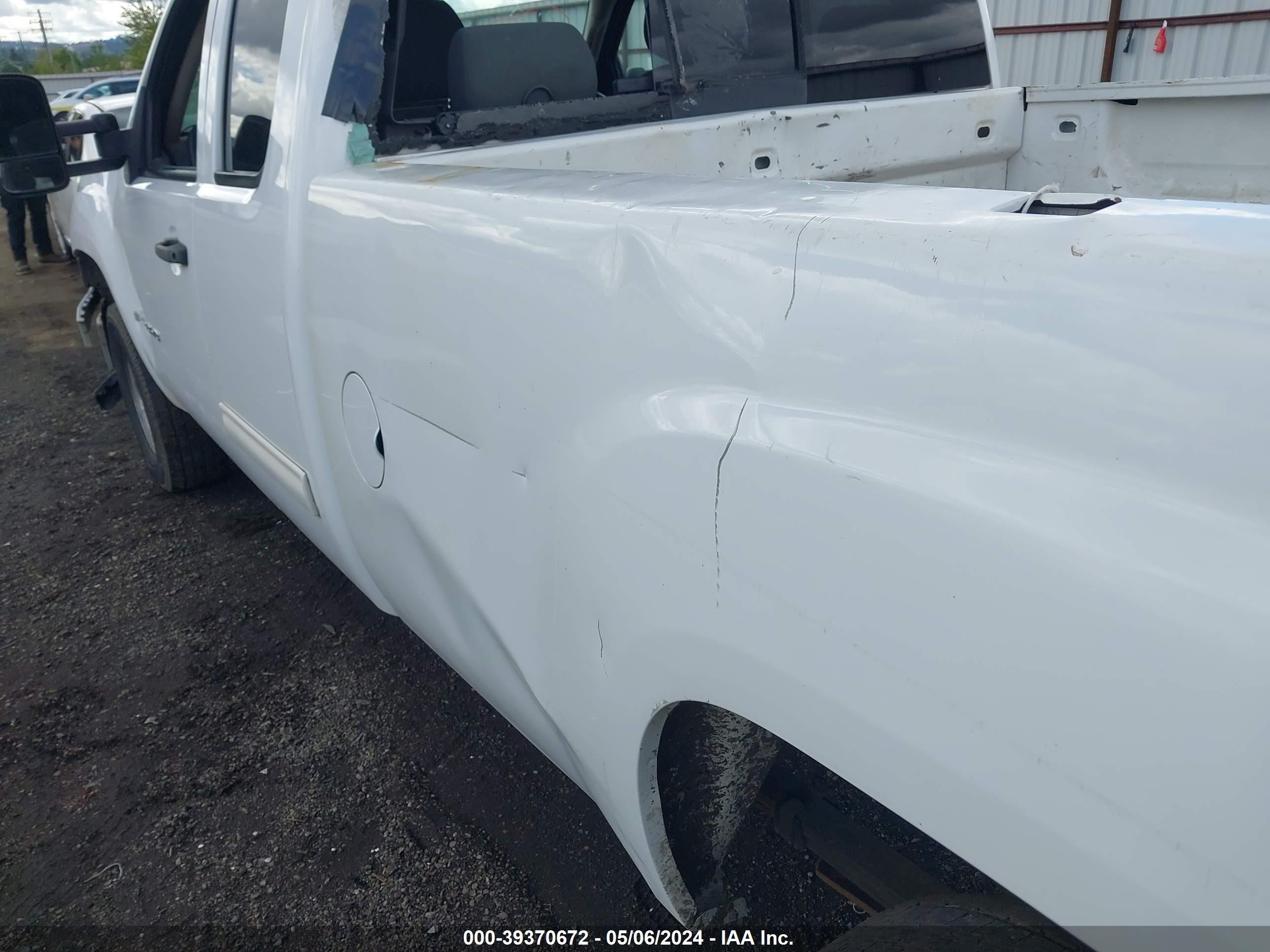 Photo 14 VIN: 1GTHK29K77E587470 - GMC SIERRA 