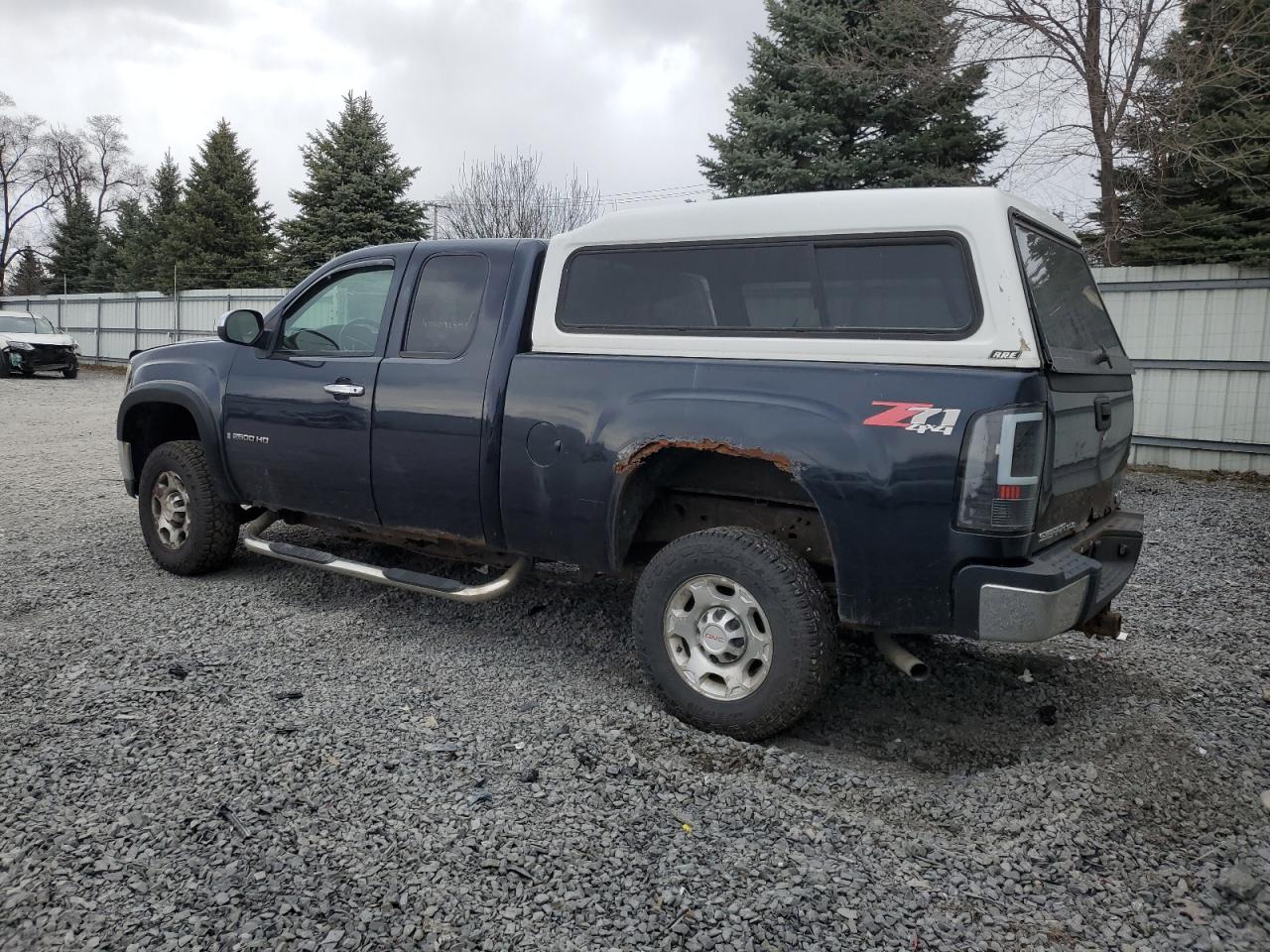 Photo 1 VIN: 1GTHK29KX8E201724 - GMC SIERRA 