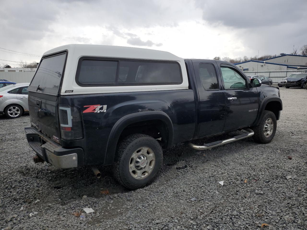 Photo 2 VIN: 1GTHK29KX8E201724 - GMC SIERRA 