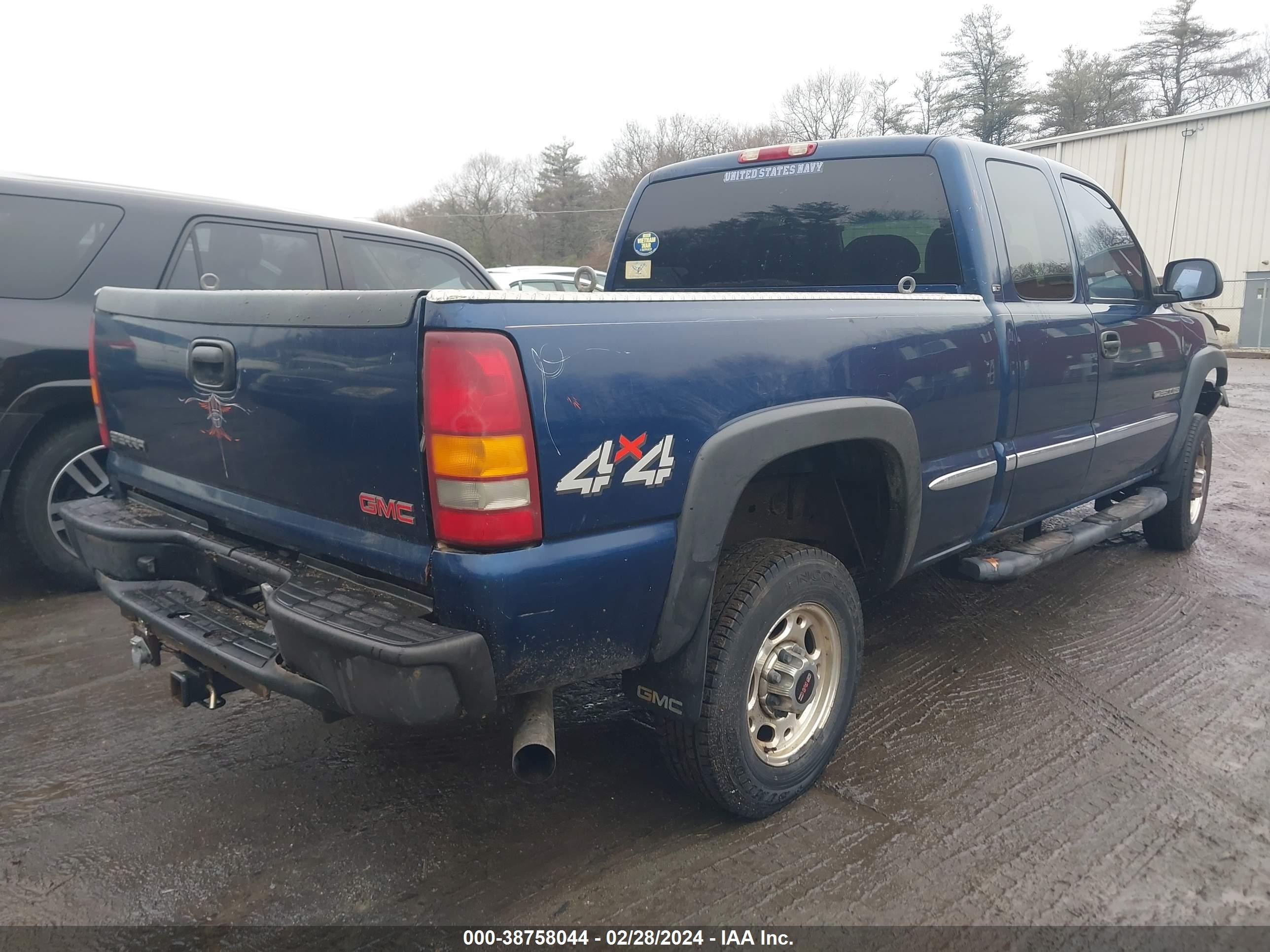 Photo 3 VIN: 1GTHK29U01E171026 - GMC SIERRA 