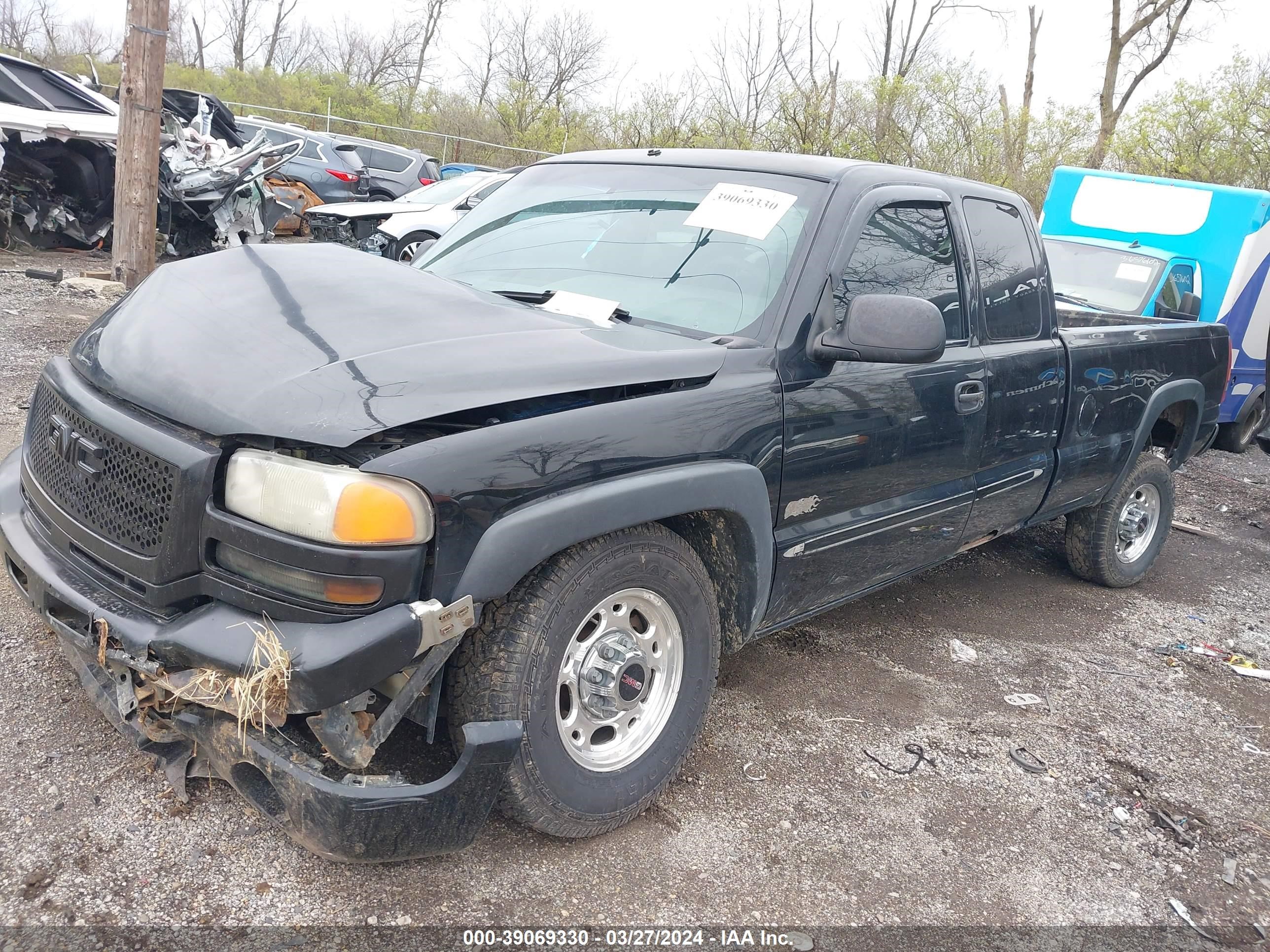 Photo 1 VIN: 1GTHK29U13E139124 - GMC SIERRA 