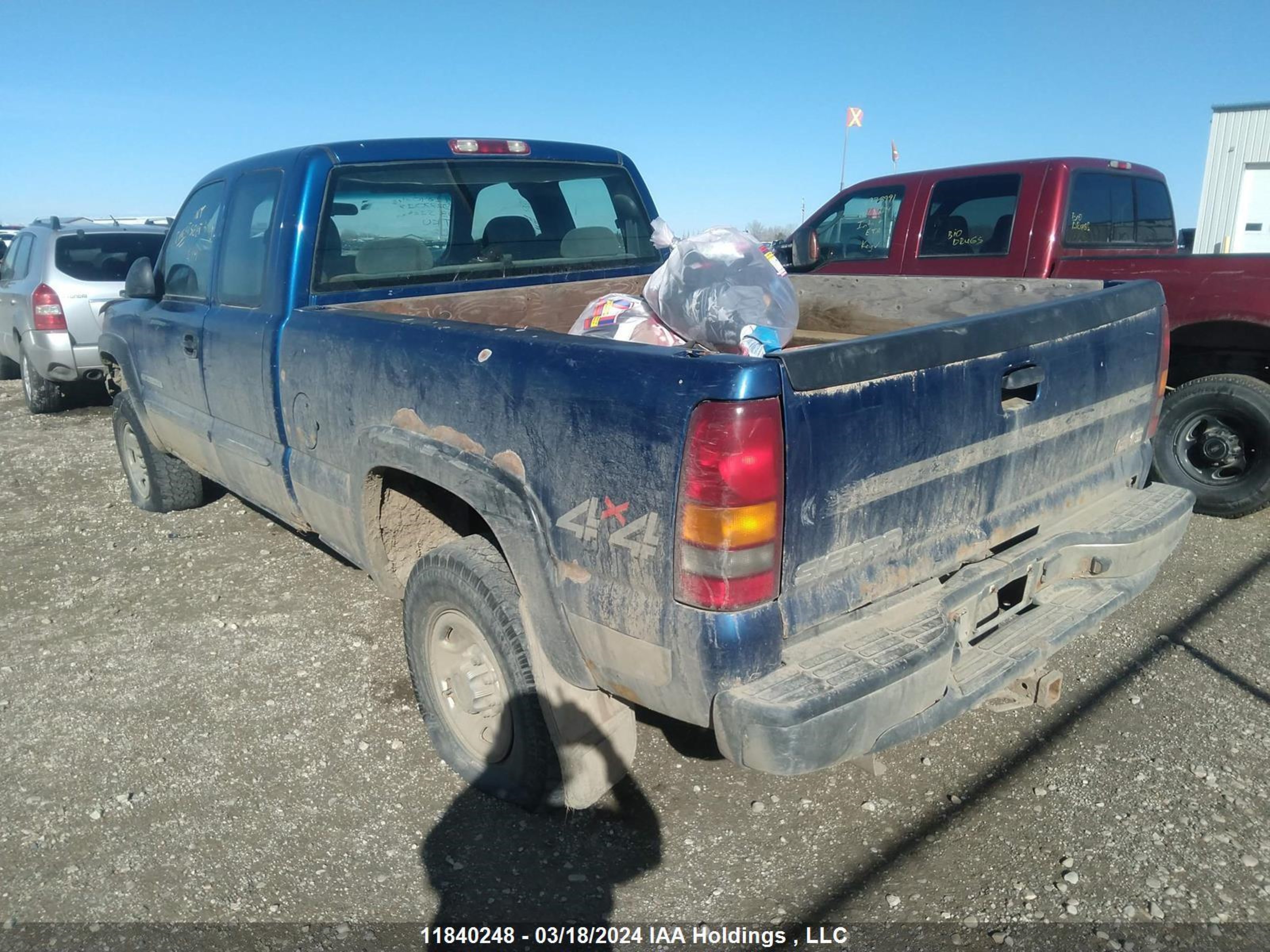 Photo 2 VIN: 1GTHK29U33E277019 - GMC SIERRA 