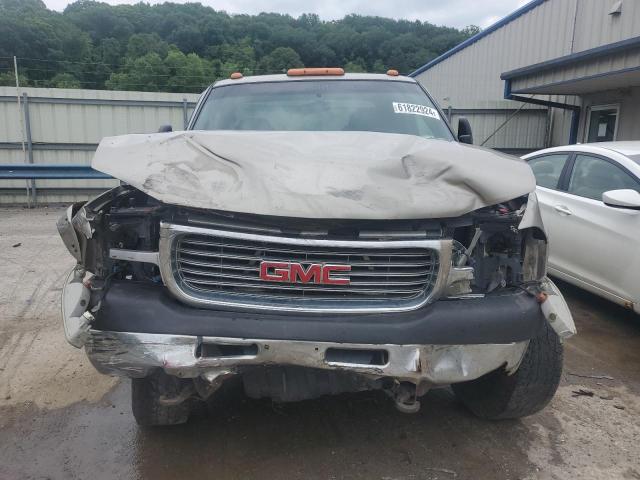 Photo 4 VIN: 1GTHK29U42E295253 - GMC SIERRA 