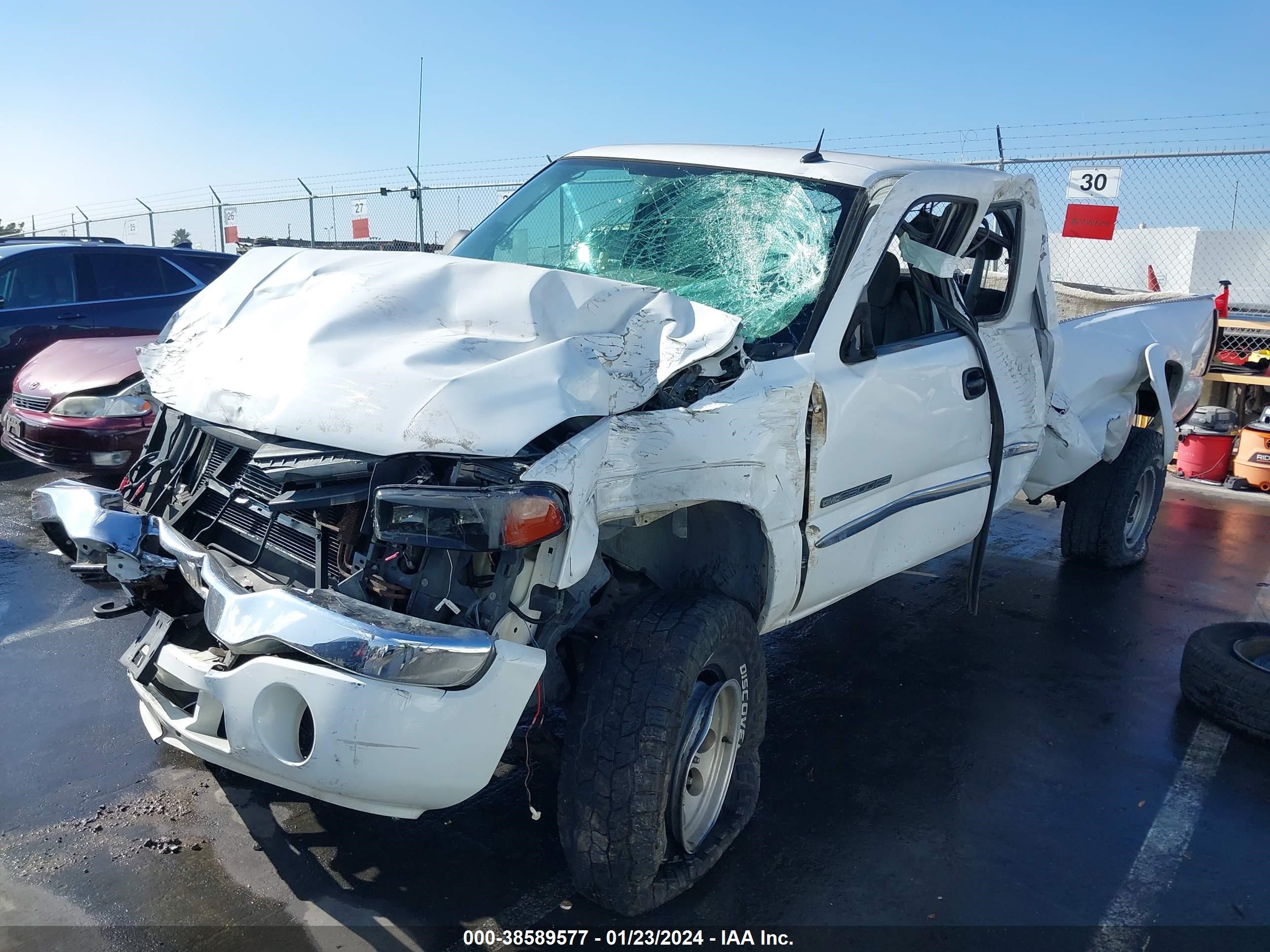 Photo 1 VIN: 1GTHK29U45E111952 - GMC SIERRA 