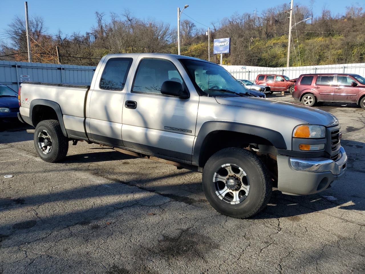 Photo 3 VIN: 1GTHK29U46E143334 - GMC SIERRA 