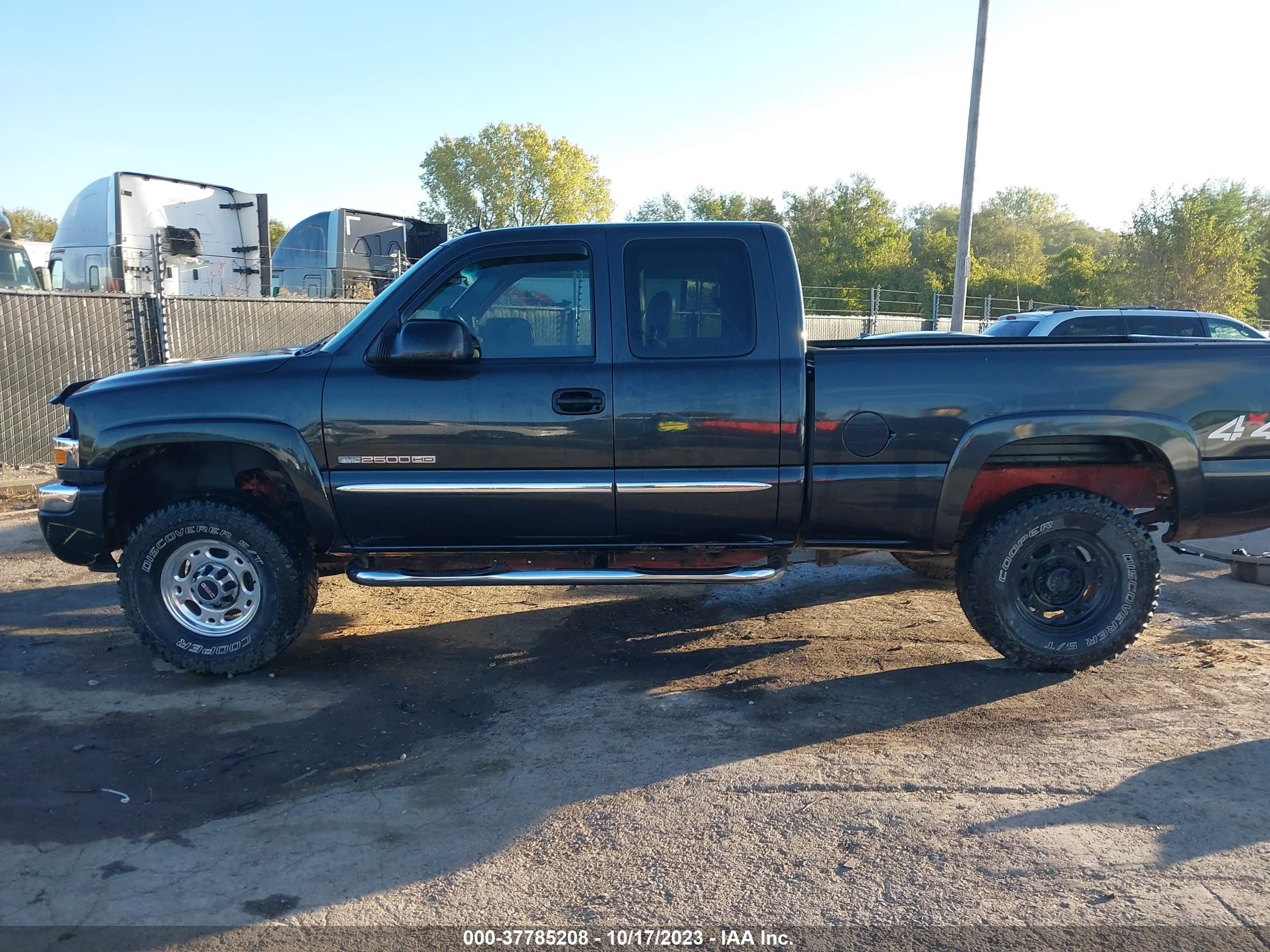 Photo 13 VIN: 1GTHK29U85E145764 - GMC SIERRA 