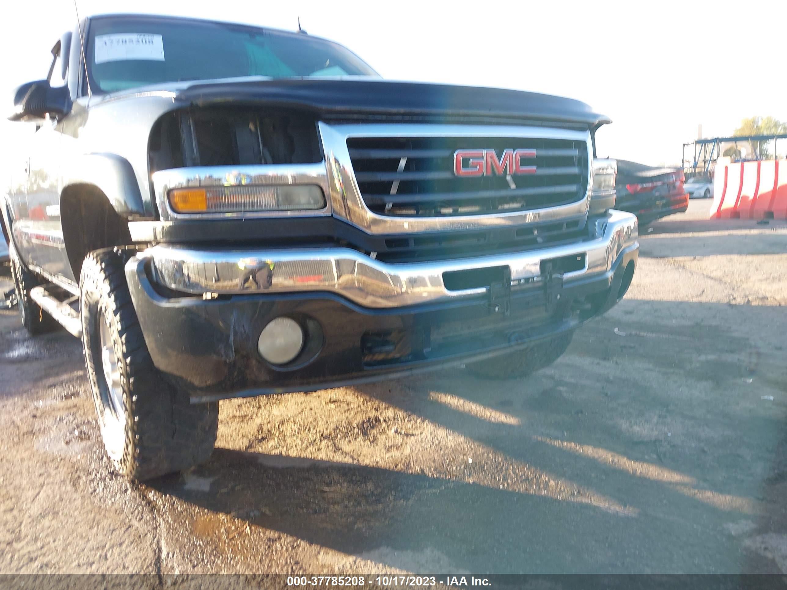 Photo 5 VIN: 1GTHK29U85E145764 - GMC SIERRA 