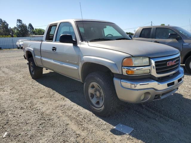 Photo 3 VIN: 1GTHK29U93E263402 - GMC SIERRA K25 