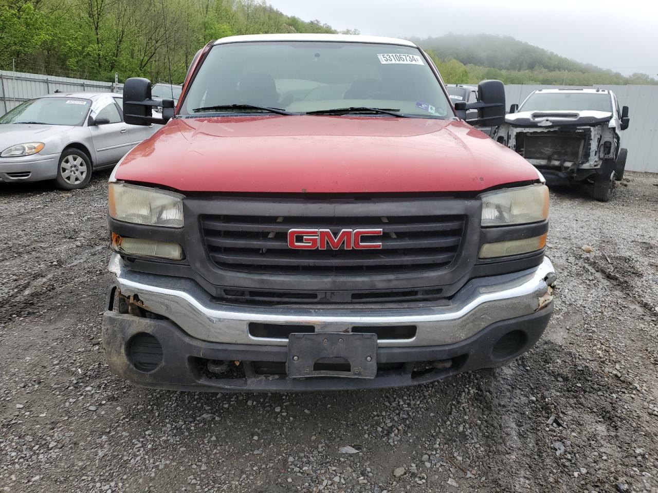 Photo 4 VIN: 1GTHK29U95E304808 - GMC SIERRA 