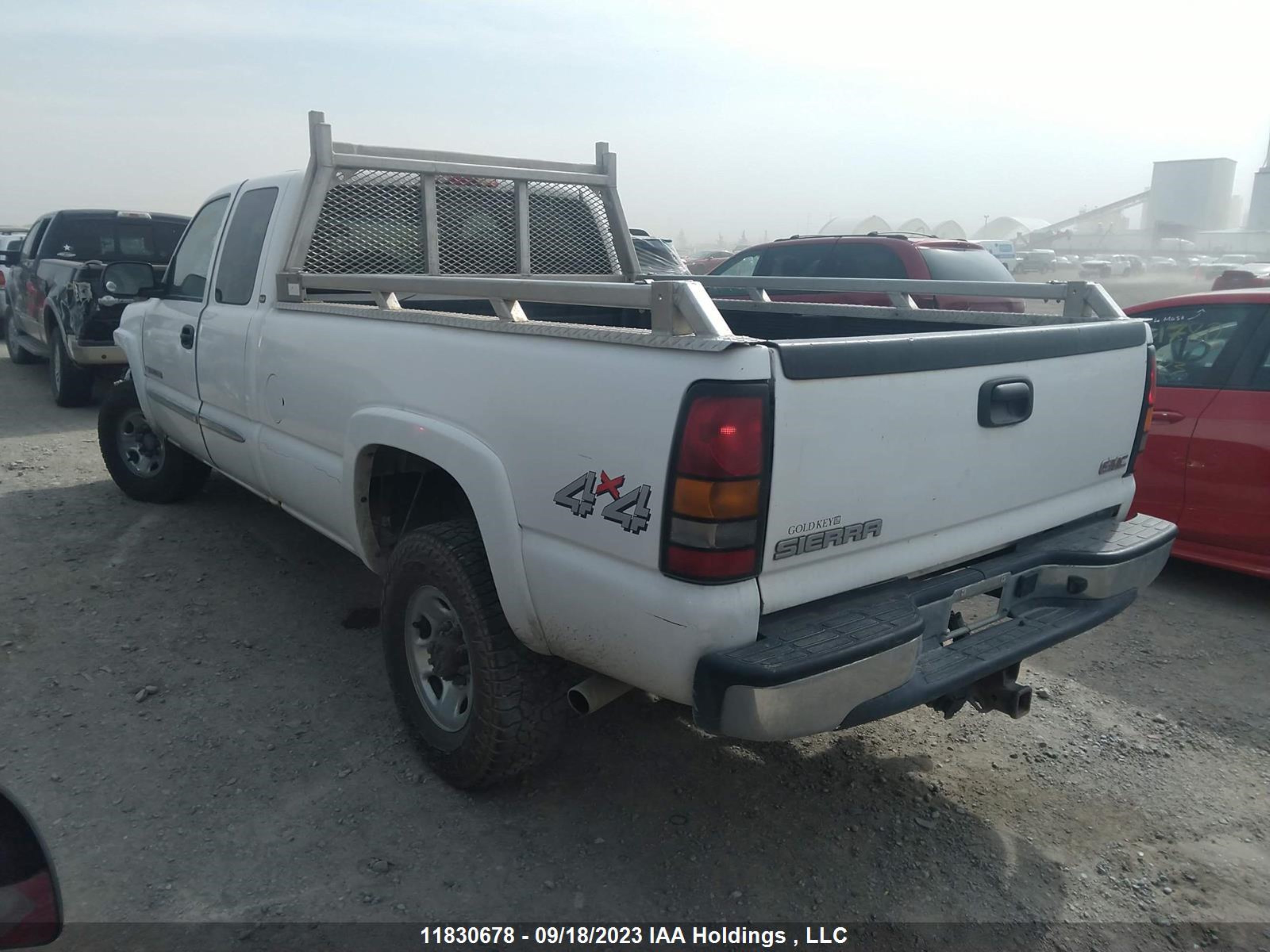 Photo 2 VIN: 1GTHK29U96E287929 - GMC SIERRA 