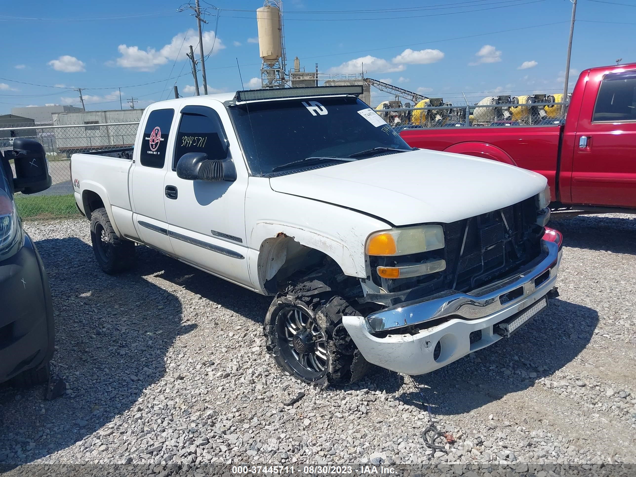 Photo 0 VIN: 1GTHK29UX3E199144 - GMC SIERRA 