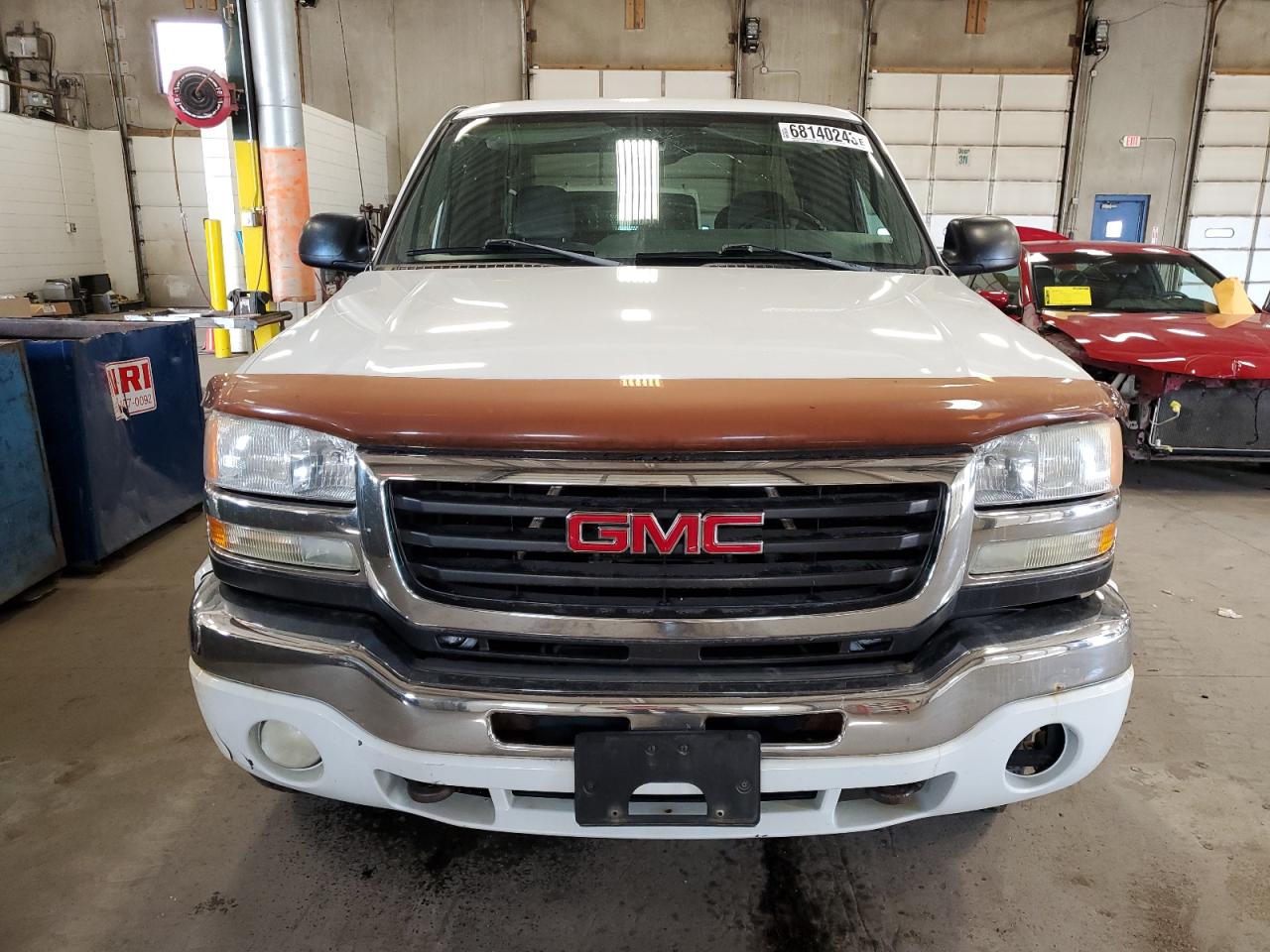 Photo 4 VIN: 1GTHK29UX5E234963 - GMC SIERRA 