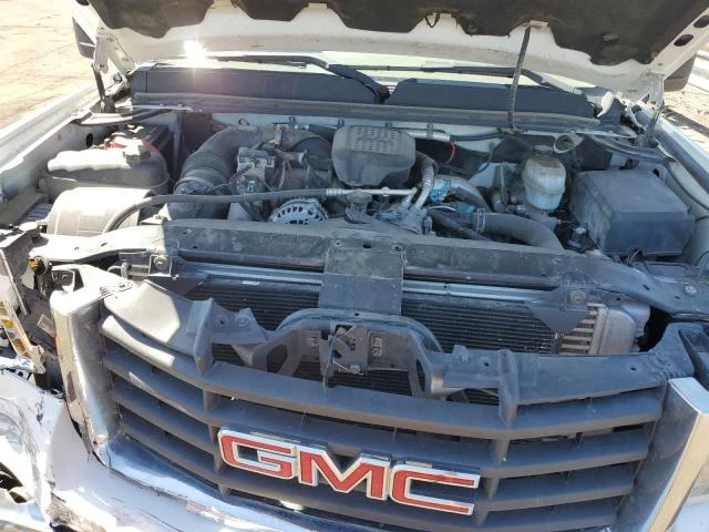 Photo 10 VIN: 1GTHK336X8F217059 - GMC SIERRA K35 