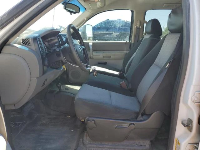 Photo 6 VIN: 1GTHK336X8F217059 - GMC SIERRA K35 