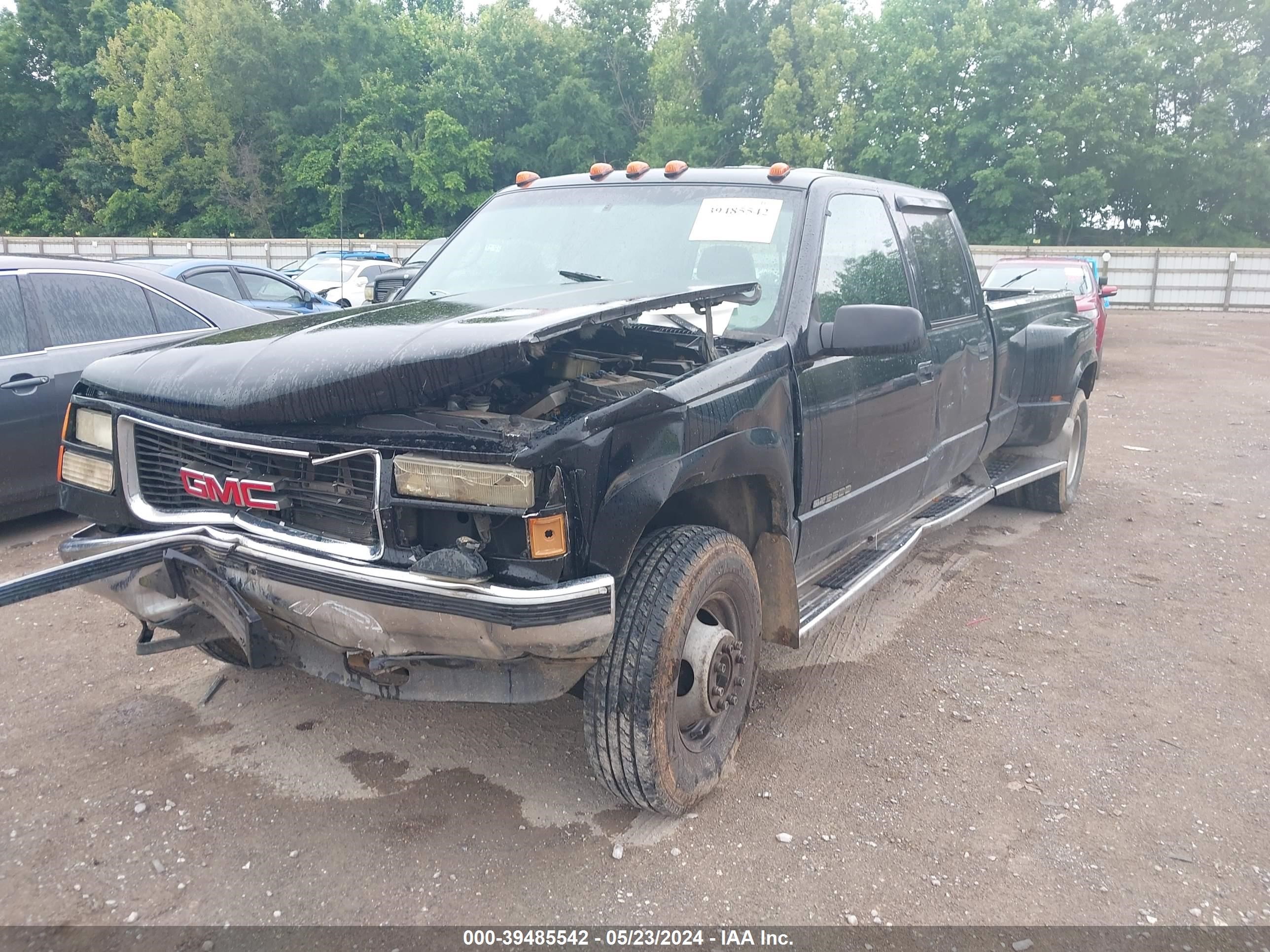 Photo 1 VIN: 1GTHK33J3VF054688 - GMC NULL 