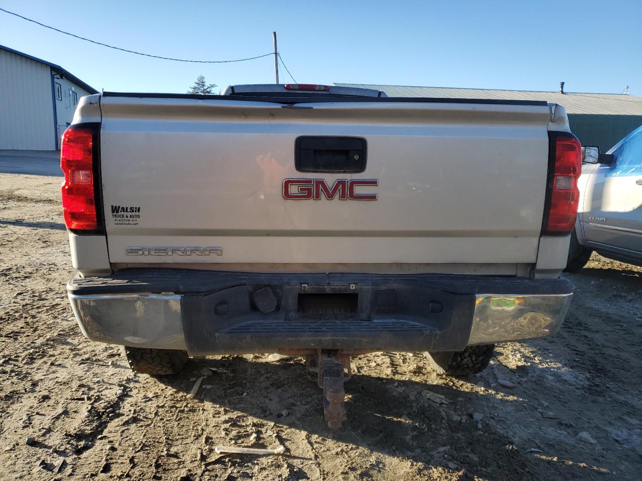 Photo 5 VIN: 1GTHK34K47E600236 - GMC SIERRA 