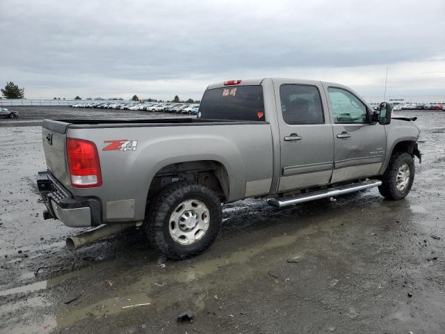 Photo 2 VIN: 1GTHK436X9F121522 - GMC SIERRA 