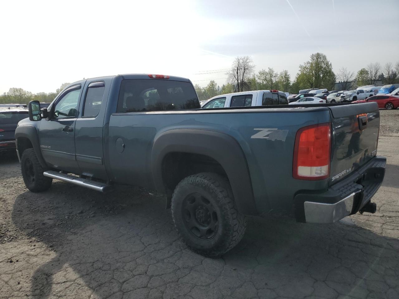 Photo 1 VIN: 1GTHK49K09E139232 - GMC SIERRA 