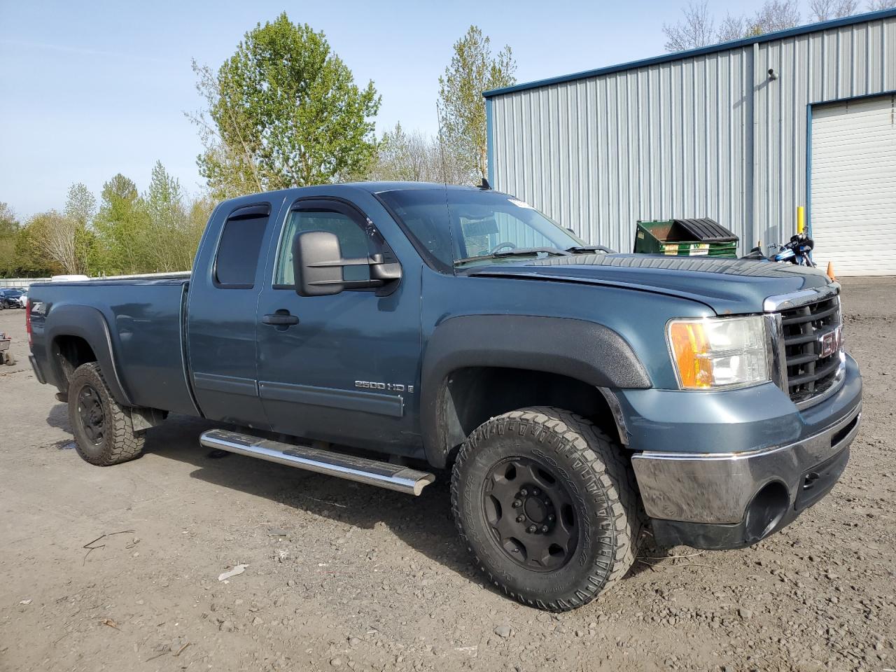 Photo 3 VIN: 1GTHK49K09E139232 - GMC SIERRA 