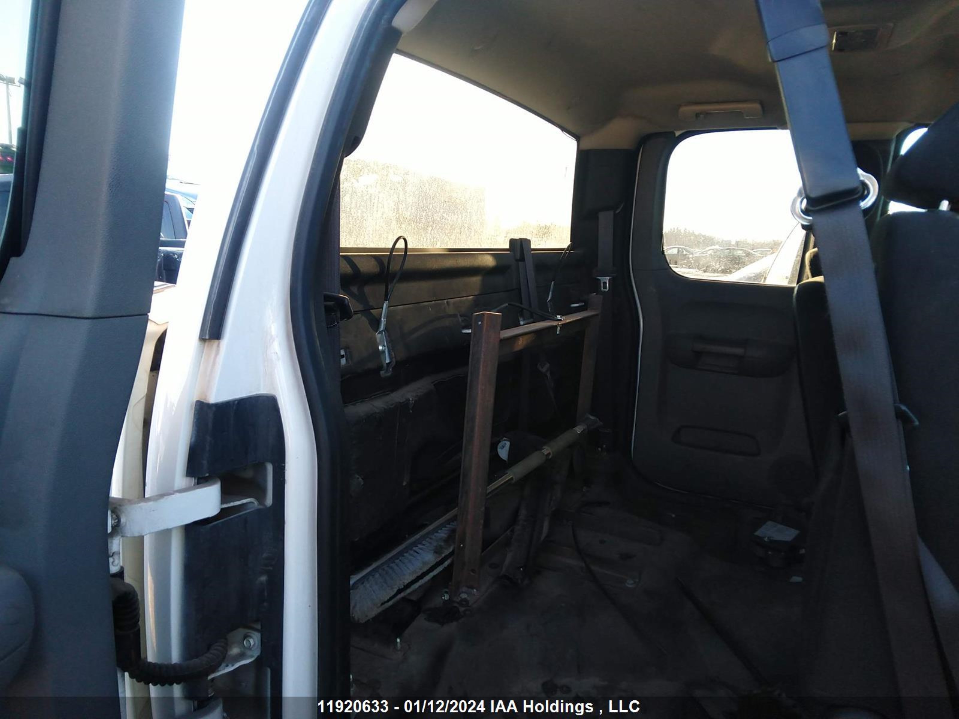 Photo 7 VIN: 1GTHK49K49E157345 - GMC SIERRA 