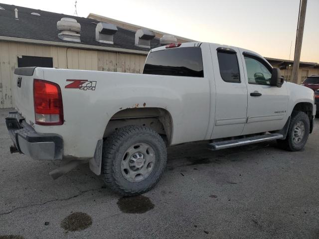 Photo 2 VIN: 1GTHK49KX9E113124 - GMC SIERRA 