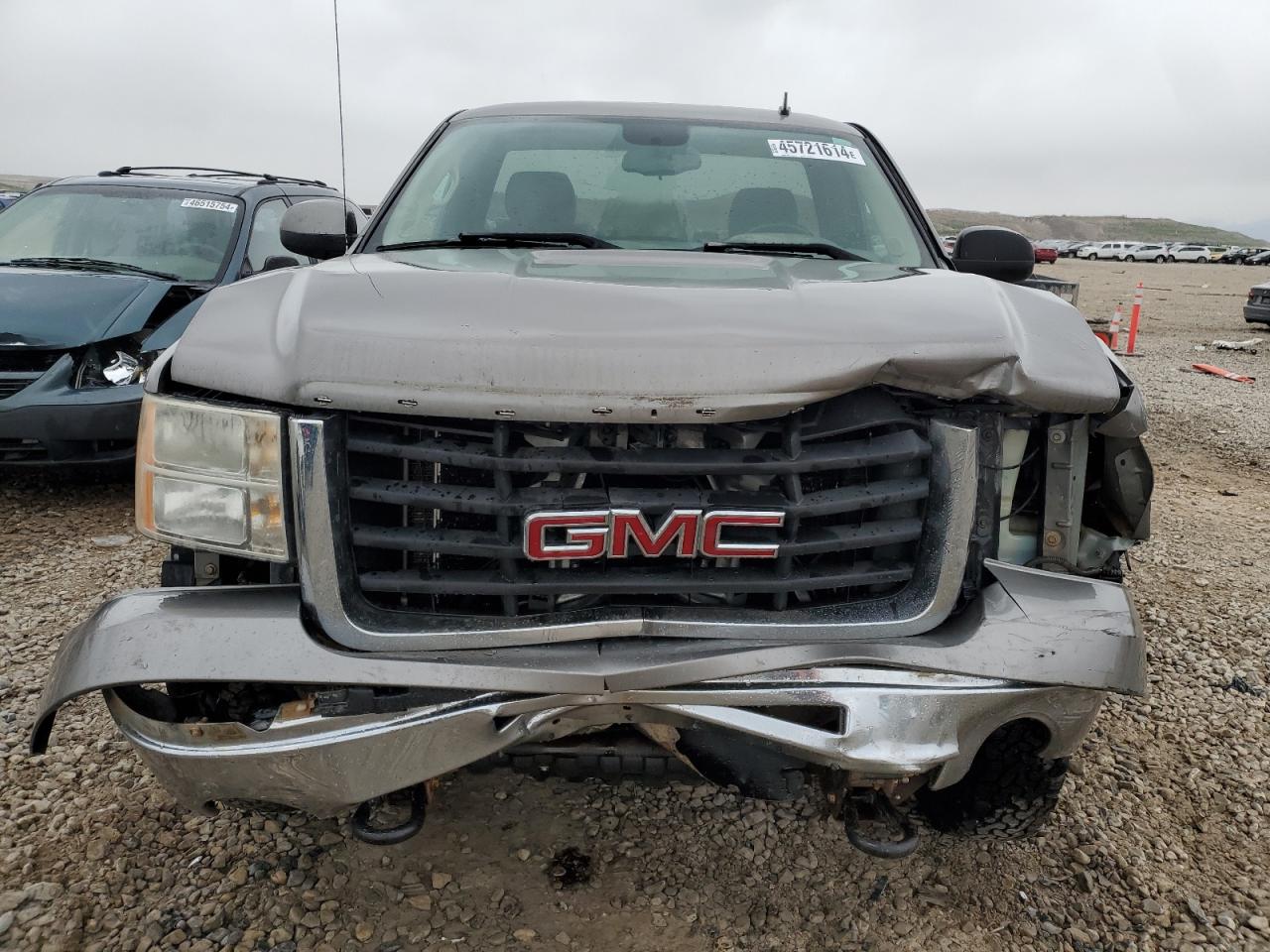 Photo 4 VIN: 1GTHK54K69F127724 - GMC SIERRA 