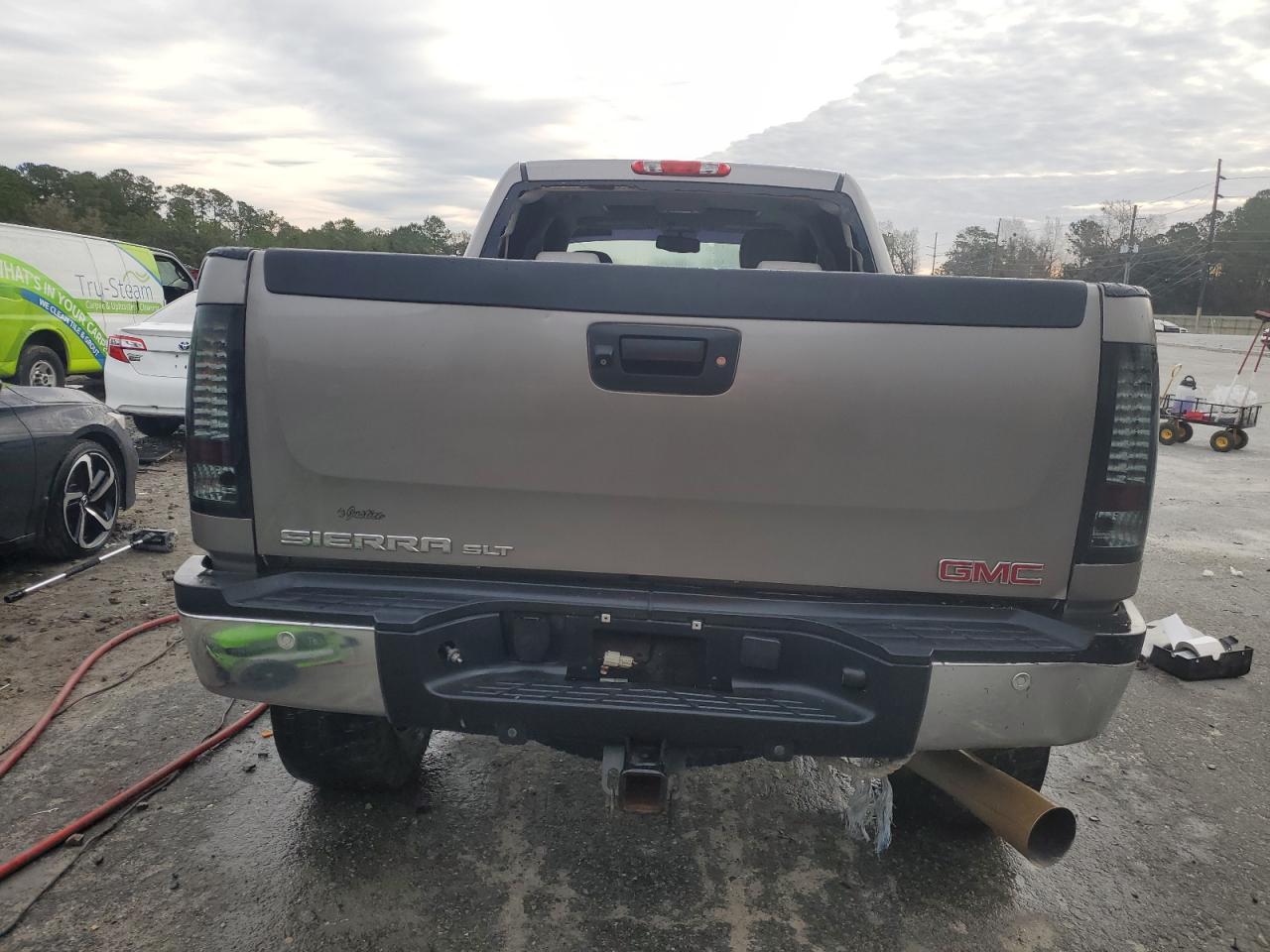 Photo 5 VIN: 1GTHK63679F154246 - GMC SIERRA 