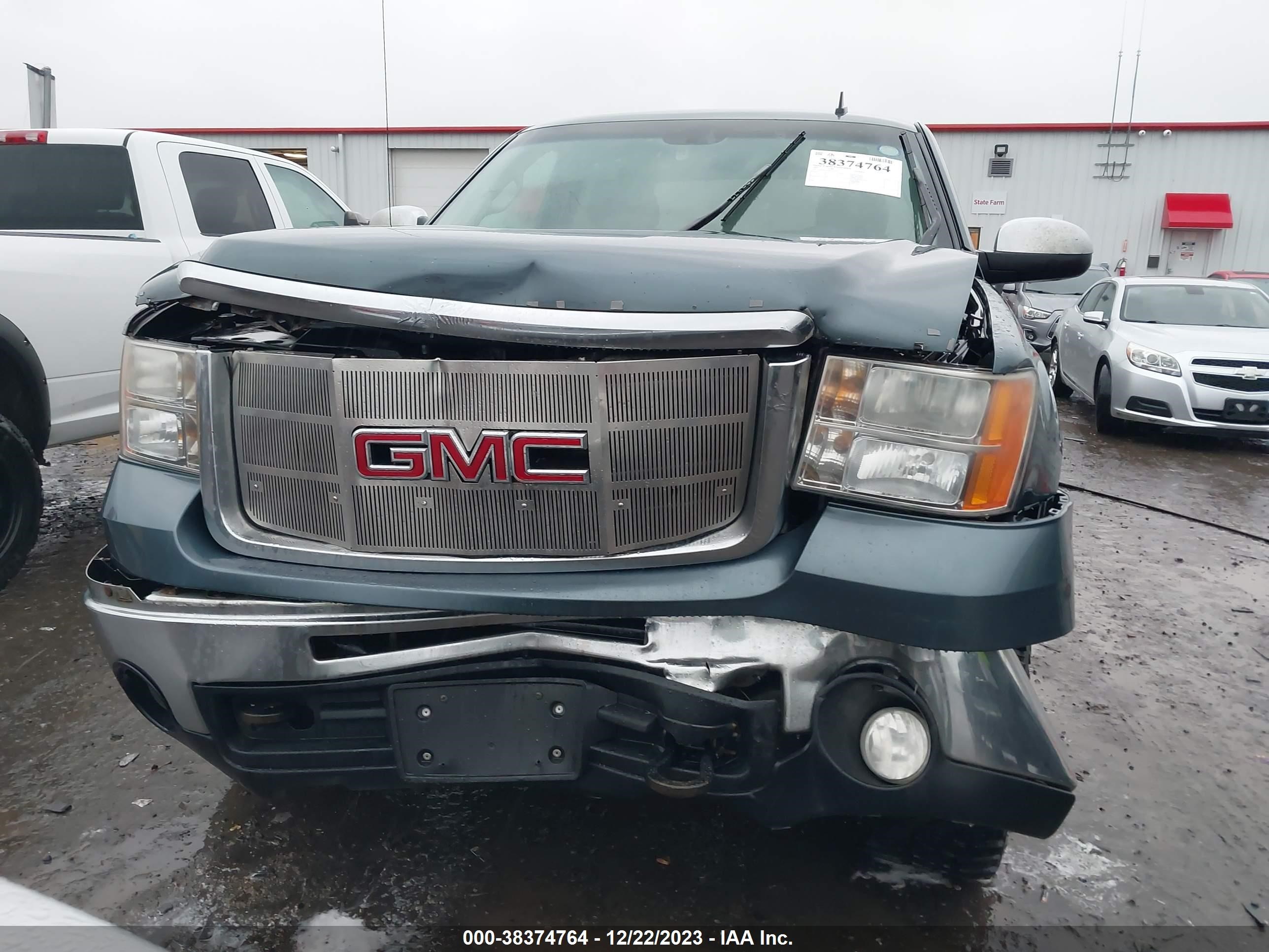 Photo 11 VIN: 1GTHK73629F103324 - GMC NULL 