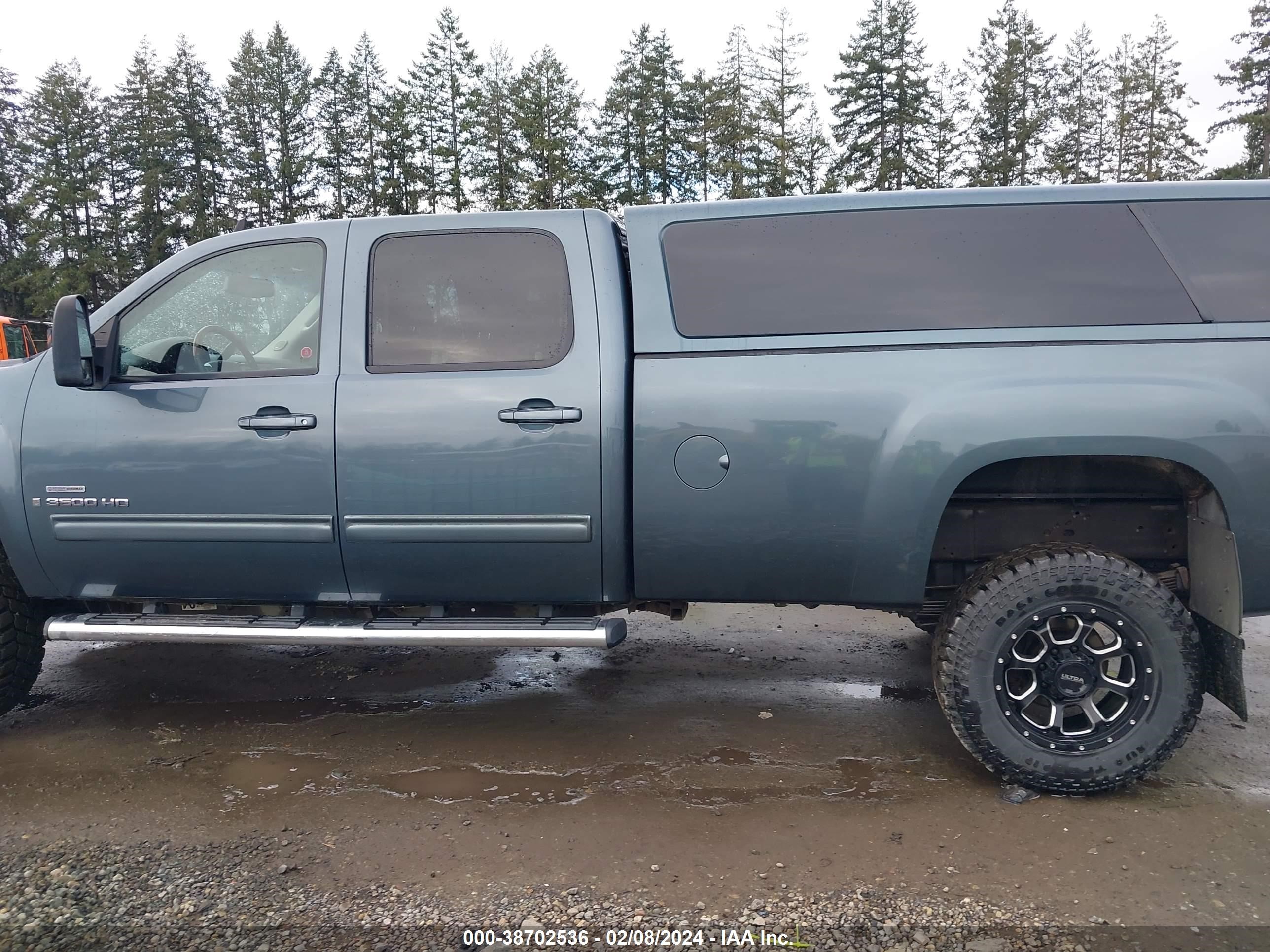 Photo 13 VIN: 1GTHK736X9F155302 - GMC ALL 