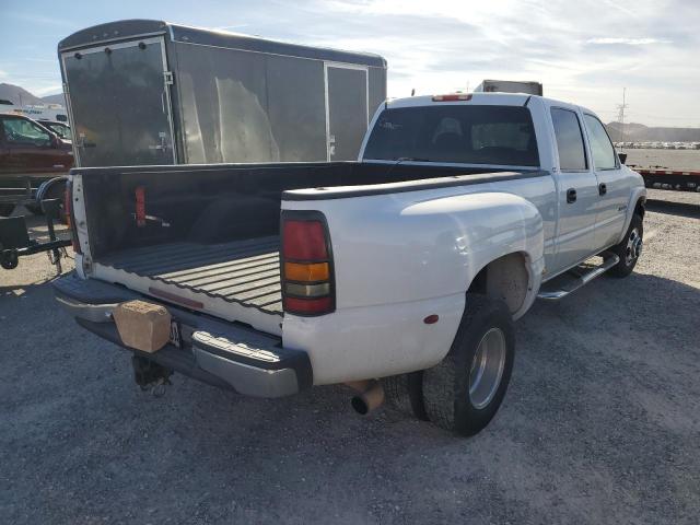 Photo 2 VIN: 1GTJC33G22F102597 - GMC SIERRA 