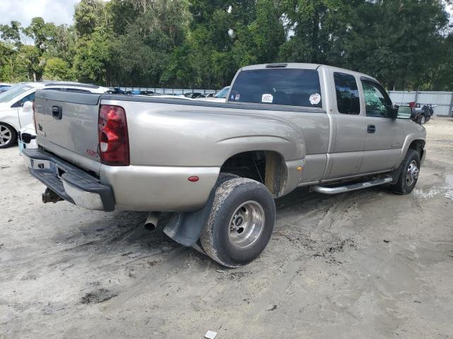 Photo 2 VIN: 1GTJC39153E186344 - GMC NEW SIERRA 