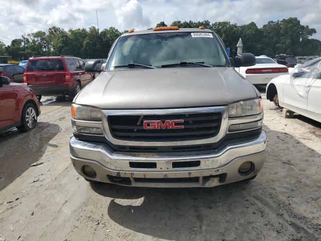 Photo 4 VIN: 1GTJC39153E186344 - GMC NEW SIERRA 