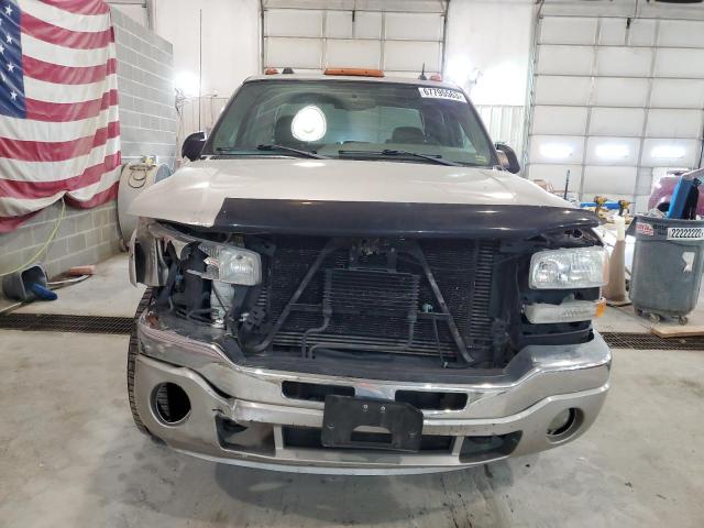 Photo 4 VIN: 1GTJK331X4F161706 - GMC NEW SIERRA 