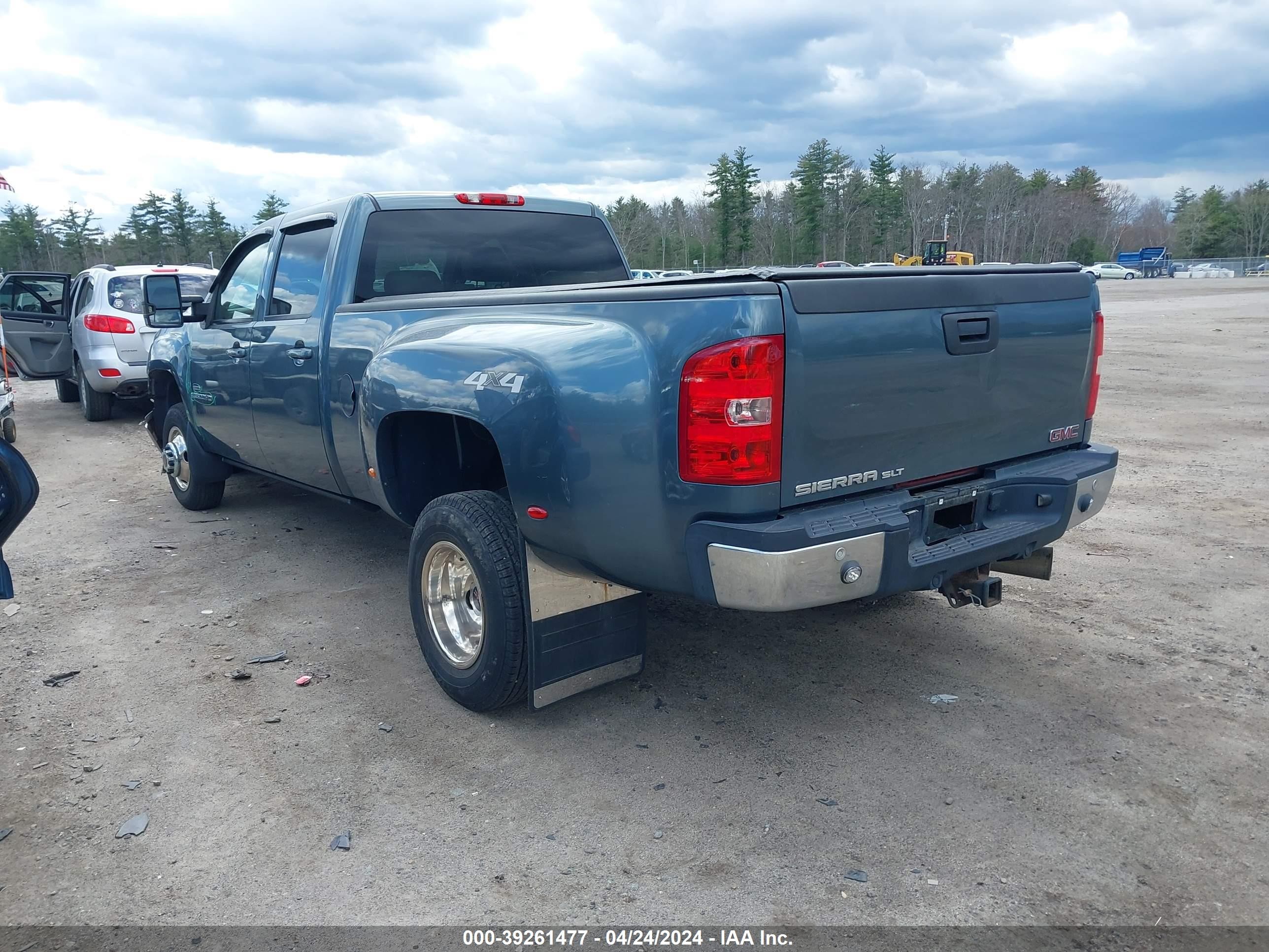 Photo 2 VIN: 1GTJK33607F560544 - GMC NULL 