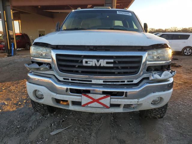 Photo 4 VIN: 1GTJK33D47F137786 - GMC NEW SIERRA 