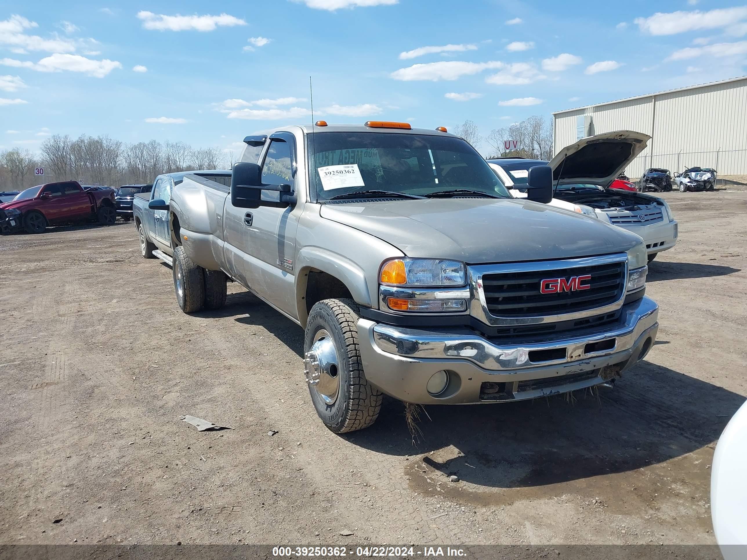 Photo 12 VIN: 1GTJK39143E352419 - GMC NULL 