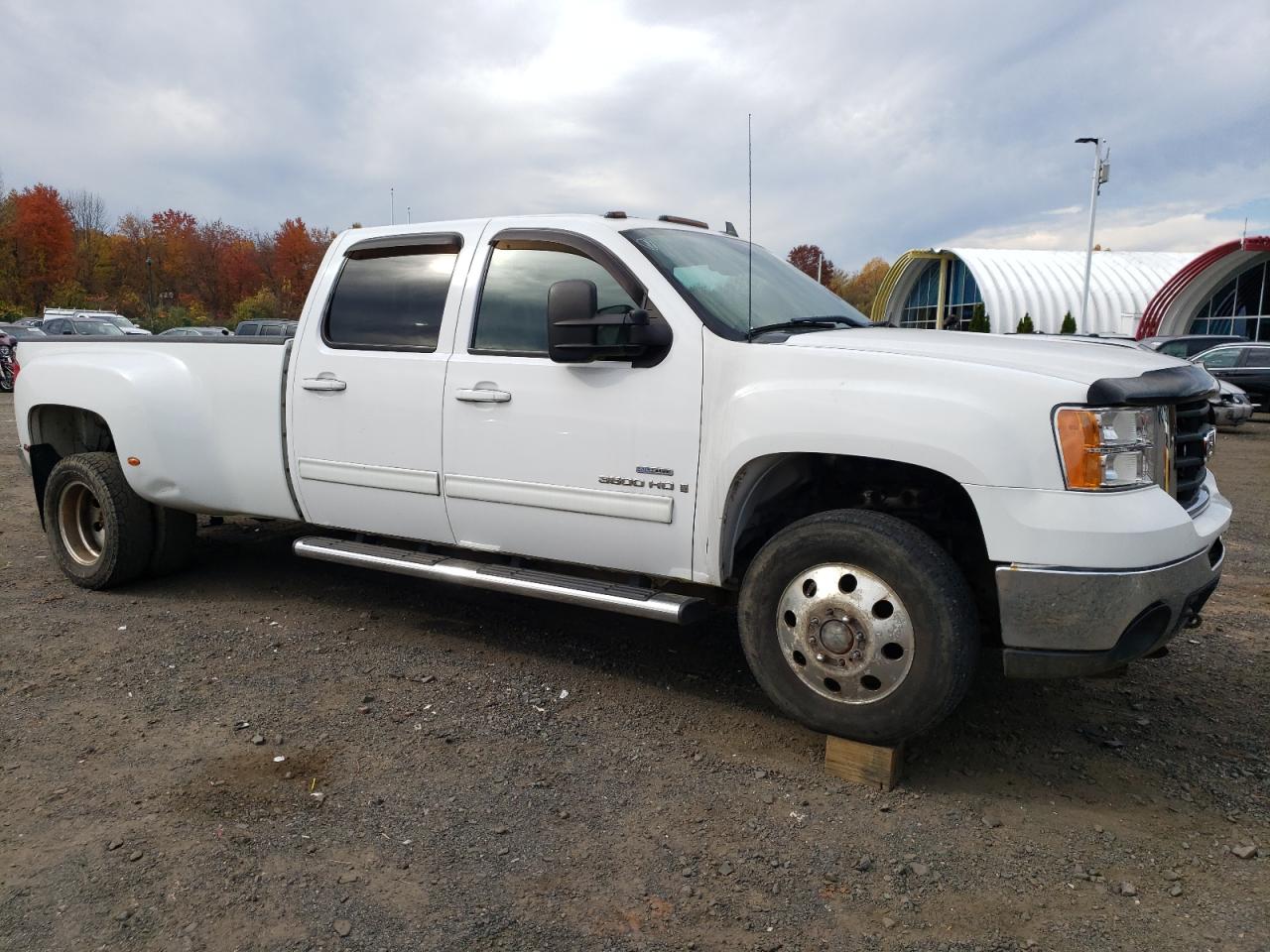 Photo 3 VIN: 1GTJK93689F185119 - GMC SIERRA 