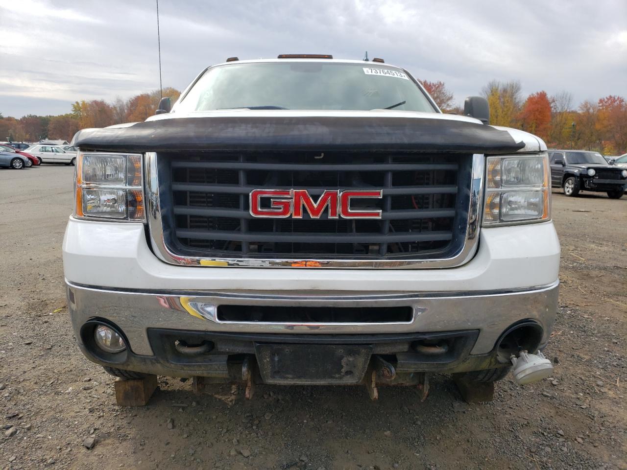 Photo 4 VIN: 1GTJK93689F185119 - GMC SIERRA 