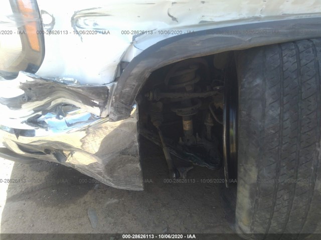 Photo 5 VIN: 1GTN1LEC4JZ905118 - GMC SIERRA 1500 