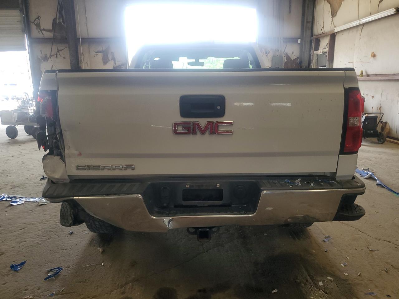 Photo 5 VIN: 1GTN1LEH6JZ158181 - GMC SIERRA 