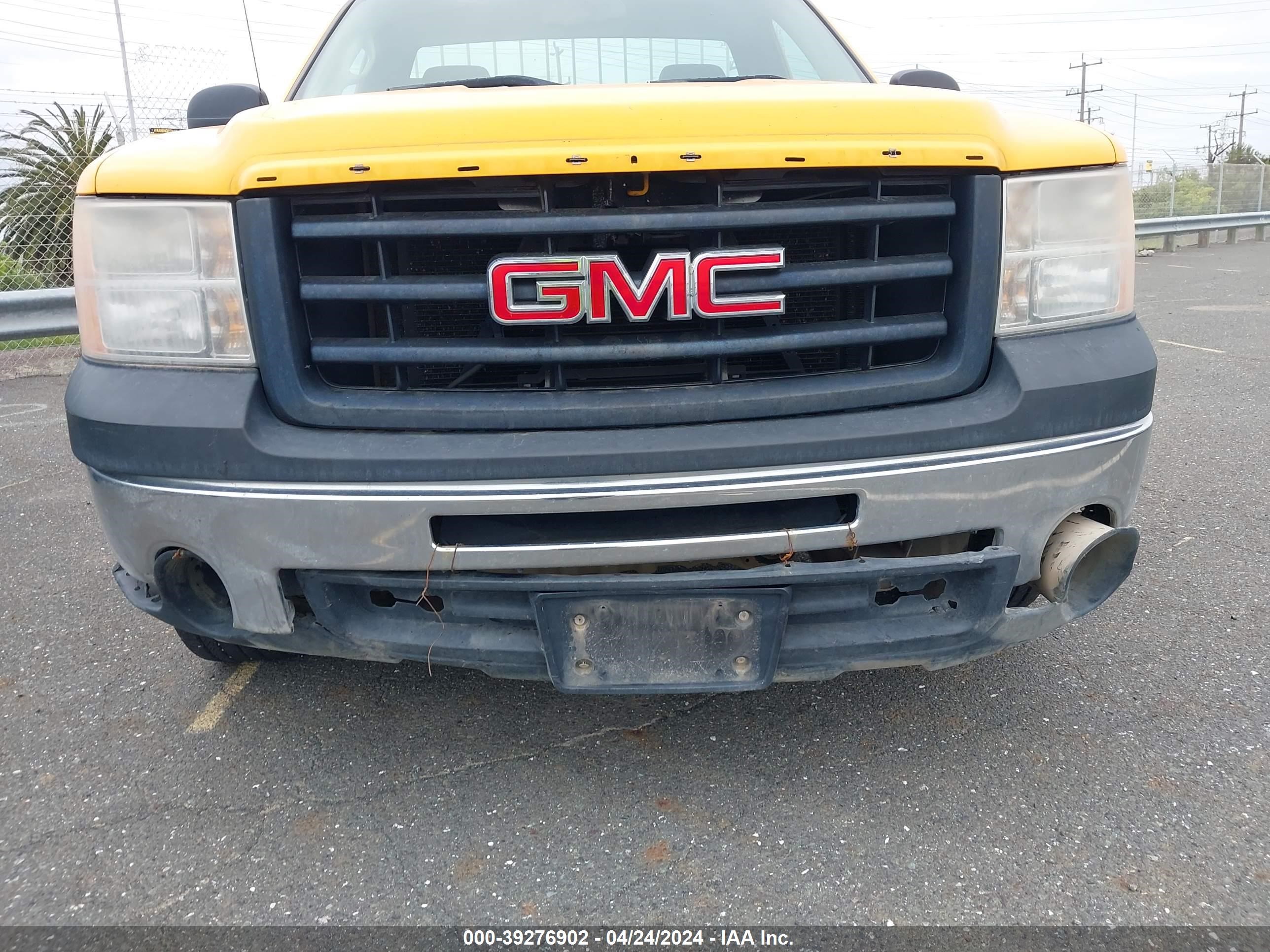 Photo 10 VIN: 1GTN1TE07DZ192628 - GMC SIERRA 