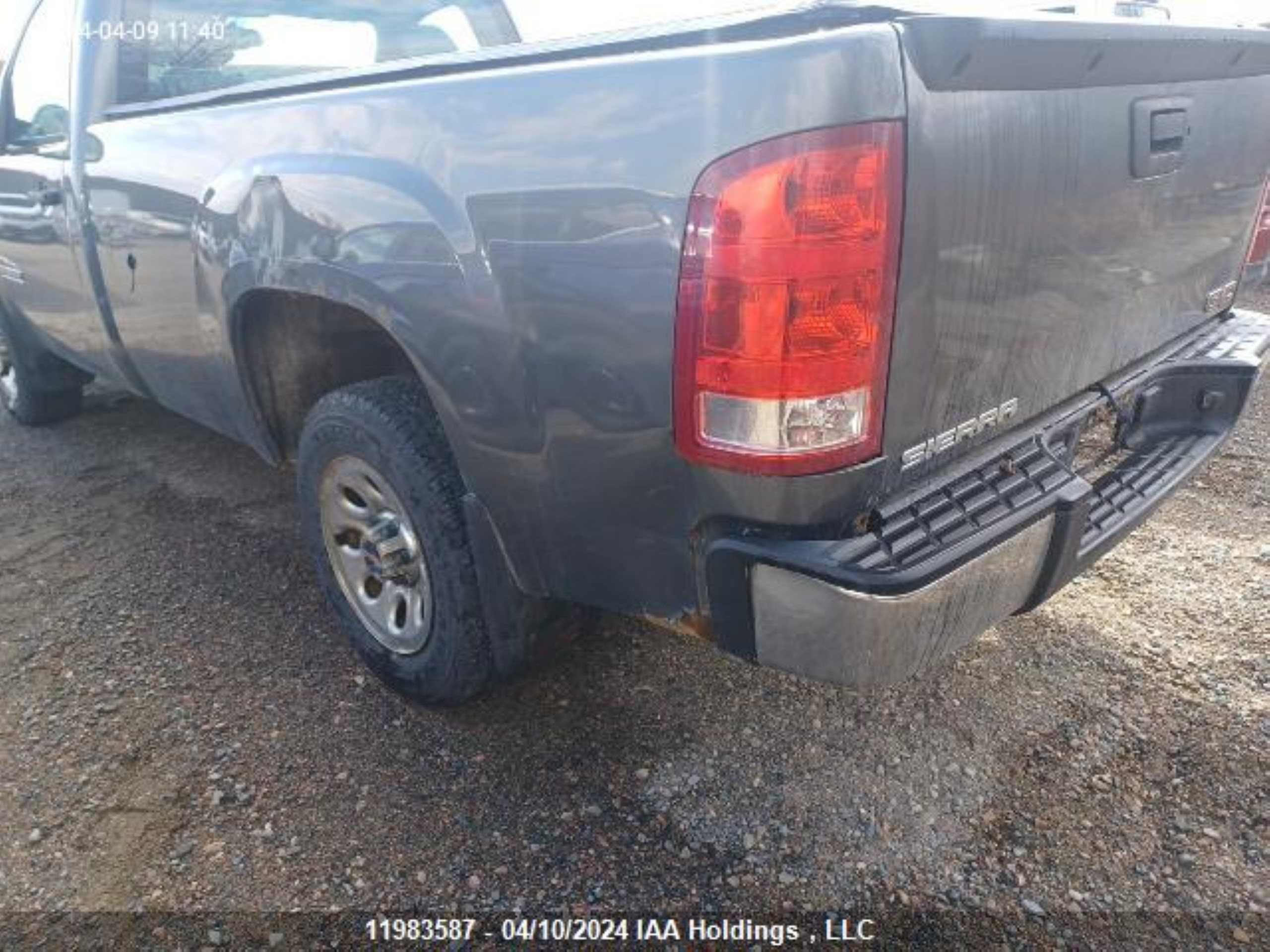 Photo 2 VIN: 1GTN1TEX3BZ285995 - GMC SIERRA 