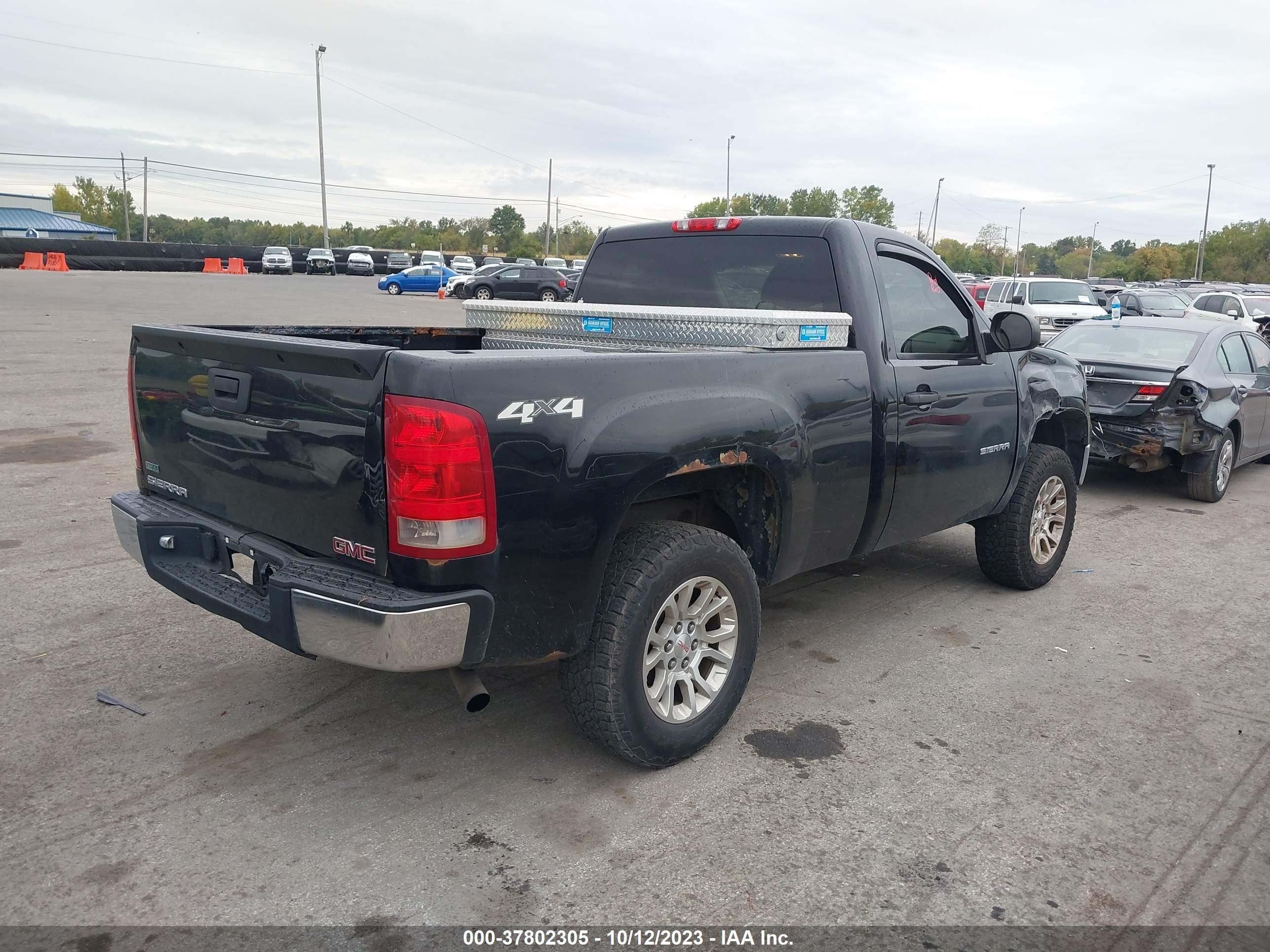 Photo 3 VIN: 1GTN2TE00BZ227942 - GMC SIERRA 