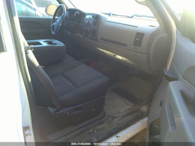 Photo 4 VIN: 1GTN2TEAXCZ319330 - GMC SIERRA 1500 