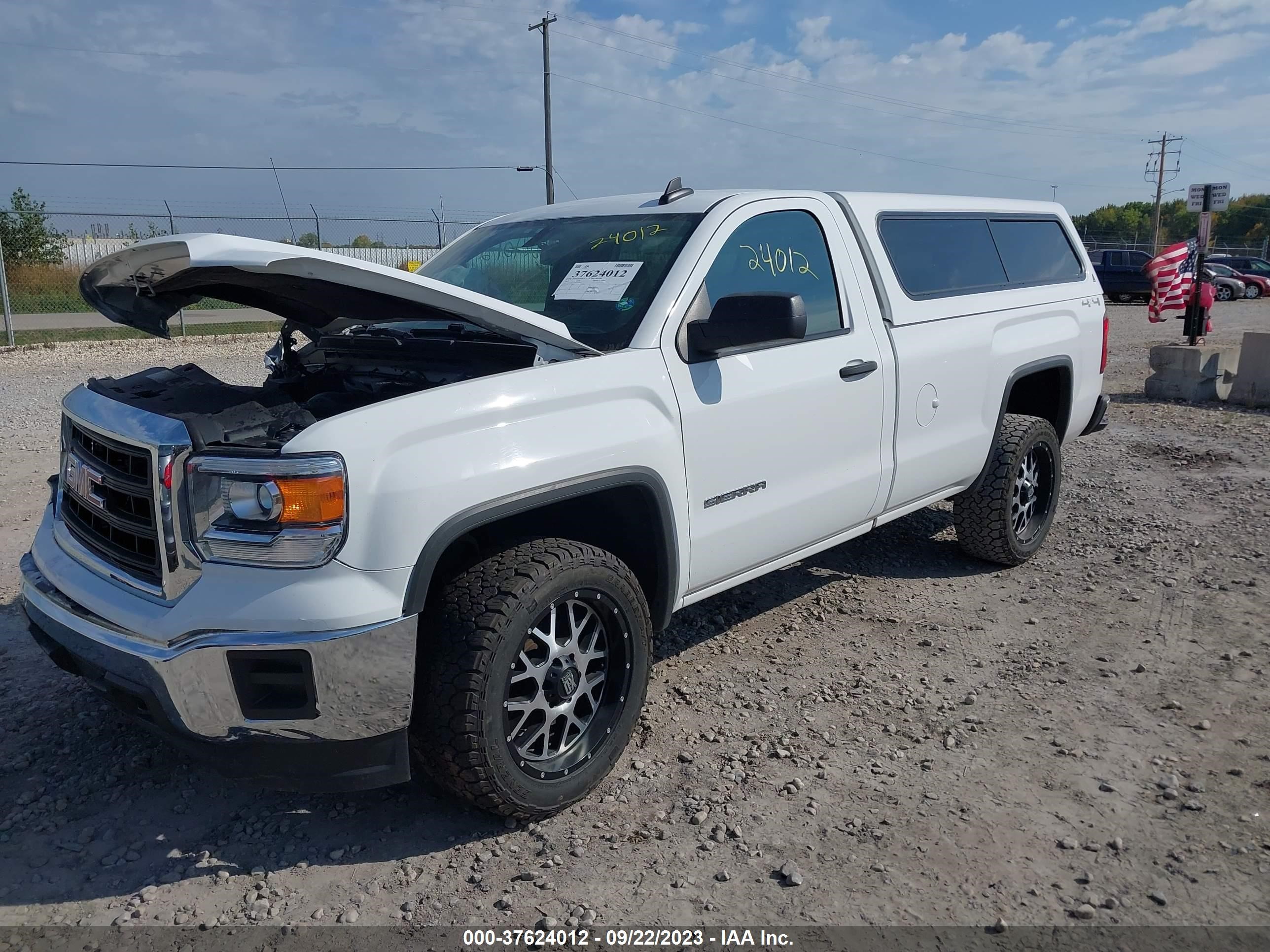 Photo 1 VIN: 1GTN2TEC8FZ446812 - GMC SIERRA 